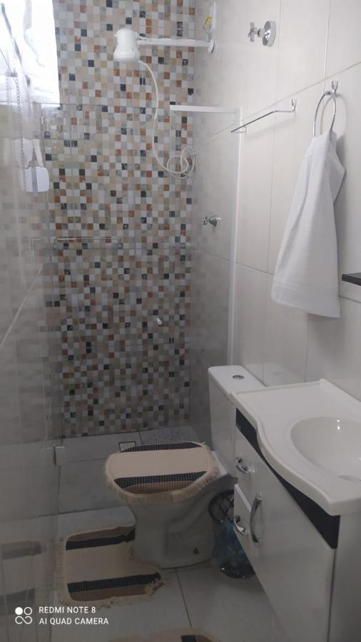 Pousada Quarto Com Frigobar,Ar E Garagem Gratuita Апаресида Экстерьер фото